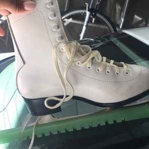 CCM champion figure skating skate⛸